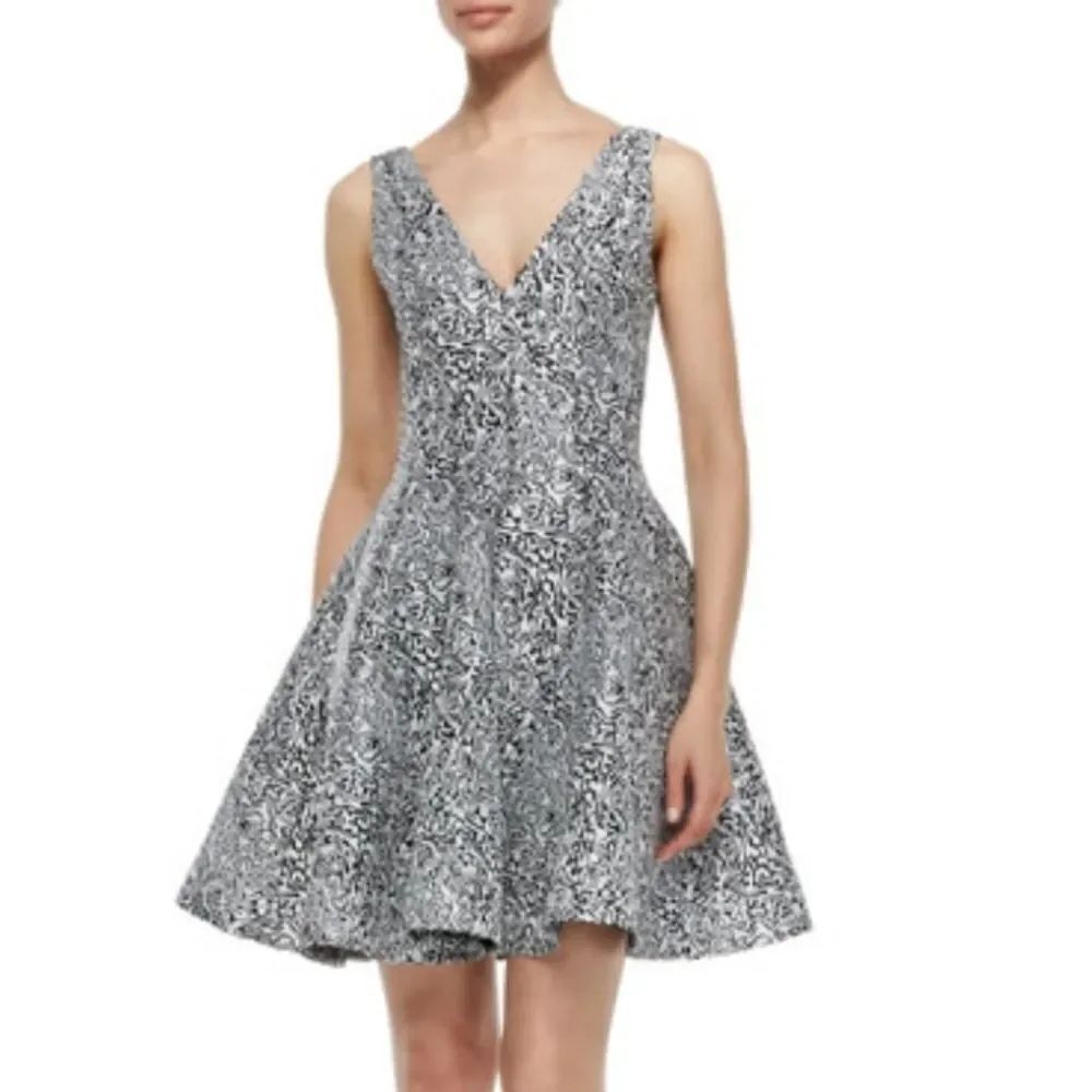 BRAND NEW WENDY BIRD  SLEEVELESS V-NECK LONG ZIPPER CLOSURE DRESS